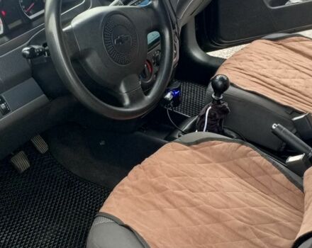 Черный Шевроле Авео, объемом двигателя 1.5 л и пробегом 205 тыс. км за 4200 $, фото 6 на Automoto.ua