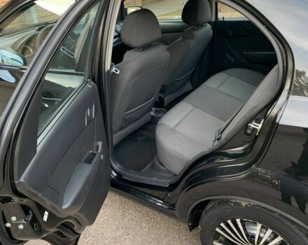 Шевроле Авео 2007 в Кривом Роге на Automoto.ua Черный Шевроле Авео, объемом двигателя 1.5 л и пробегом 205 тыс. км за 4500 $, фото 5 на Automoto.ua