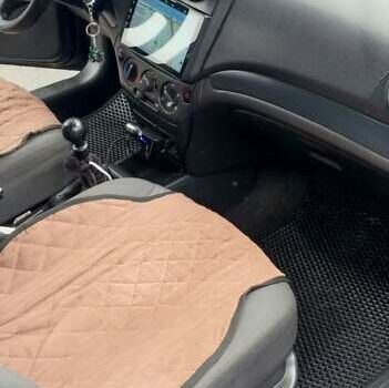 Черный Шевроле Авео, объемом двигателя 1.5 л и пробегом 205 тыс. км за 4200 $, фото 5 на Automoto.ua