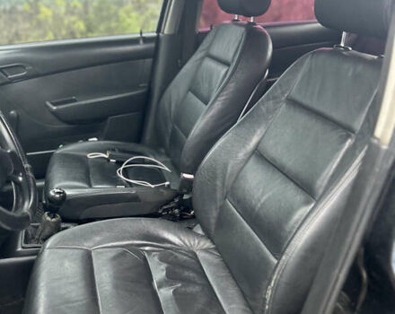 Черный Шевроле Авео, объемом двигателя 1.5 л и пробегом 250 тыс. км за 3600 $, фото 5 на Automoto.ua