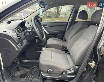 Черный Шевроле Авео, объемом двигателя 1.5 л и пробегом 225 тыс. км за 3999 $, фото 13 на Automoto.ua
