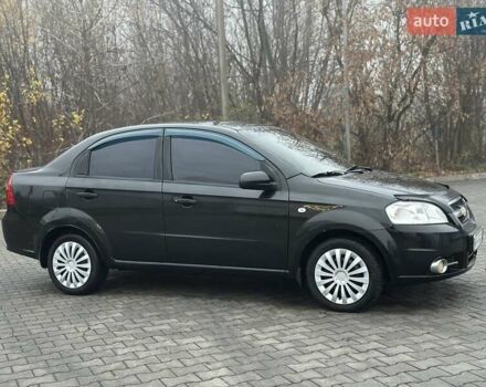 Черный Шевроле Авео, объемом двигателя 1.5 л и пробегом 249 тыс. км за 4300 $, фото 2 на Automoto.ua
