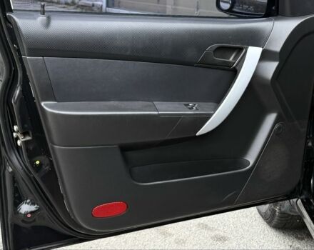 Черный Шевроле Авео, объемом двигателя 1.5 л и пробегом 220 тыс. км за 3800 $, фото 12 на Automoto.ua