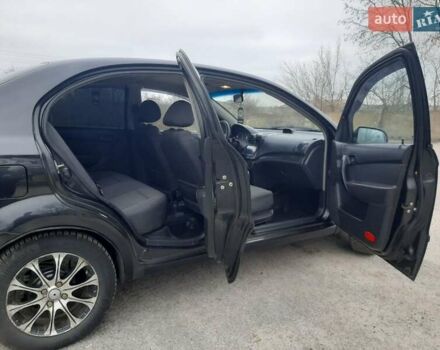 Черный Шевроле Авео, объемом двигателя 1.5 л и пробегом 159 тыс. км за 3750 $, фото 5 на Automoto.ua