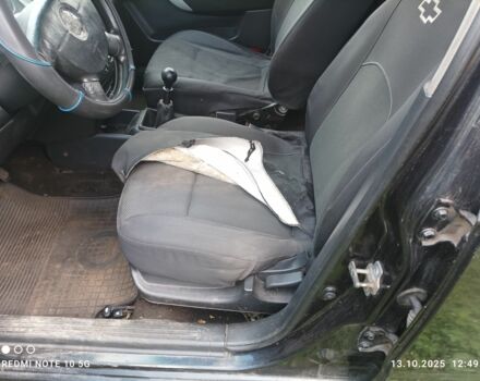 Черный Шевроле Авео, объемом двигателя 1.5 л и пробегом 270 тыс. км за 1500 $, фото 4 на Automoto.ua