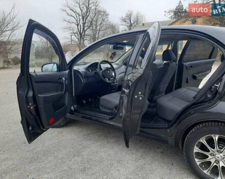 Черный Шевроле Авео, объемом двигателя 1.5 л и пробегом 159 тыс. км за 3750 $, фото 4 на Automoto.ua