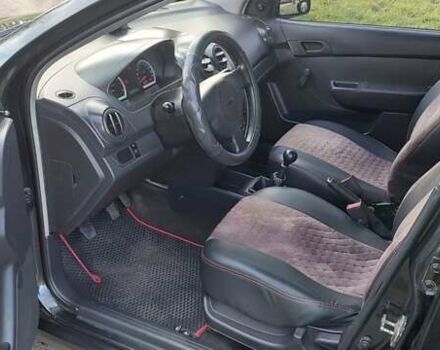 Черный Шевроле Авео, объемом двигателя 1.5 л и пробегом 196 тыс. км за 4000 $, фото 6 на Automoto.ua