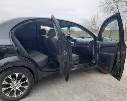 Черный Шевроле Авео, объемом двигателя 1.5 л и пробегом 162 тыс. км за 3650 $, фото 4 на Automoto.ua