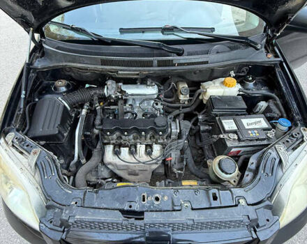 Черный Шевроле Авео, объемом двигателя 1.5 л и пробегом 300 тыс. км за 3700 $, фото 11 на Automoto.ua