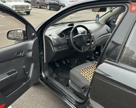 Черный Шевроле Авео, объемом двигателя 1.5 л и пробегом 265 тыс. км за 4000 $, фото 7 на Automoto.ua