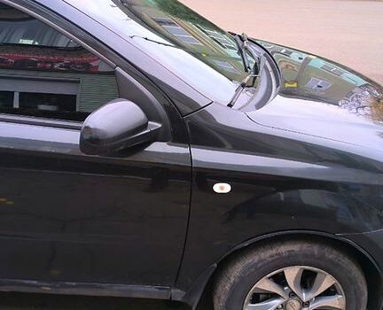 Черный Шевроле Авео, объемом двигателя 1.5 л и пробегом 512 тыс. км за 2800 $, фото 2 на Automoto.ua