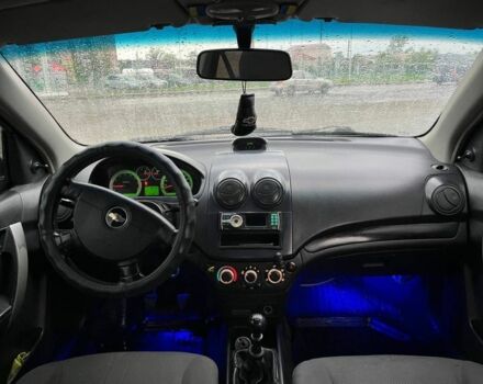 Чорний Шевроле Авео, об'ємом двигуна 1.5 л та пробігом 215 тис. км за 3000 $, фото 6 на Automoto.ua