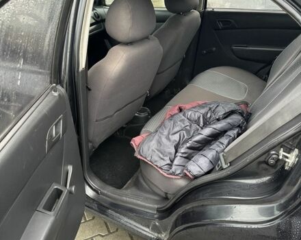 Черный Шевроле Авео, объемом двигателя 1.5 л и пробегом 300 тыс. км за 3100 $, фото 5 на Automoto.ua