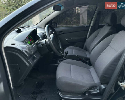 Черный Шевроле Авео, объемом двигателя 1.5 л и пробегом 140 тыс. км за 3999 $, фото 17 на Automoto.ua