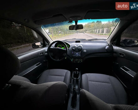 Черный Шевроле Авео, объемом двигателя 1.5 л и пробегом 140 тыс. км за 3999 $, фото 21 на Automoto.ua