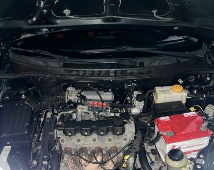 Черный Шевроле Авео, объемом двигателя 1.5 л и пробегом 200 тыс. км за 3100 $, фото 5 на Automoto.ua