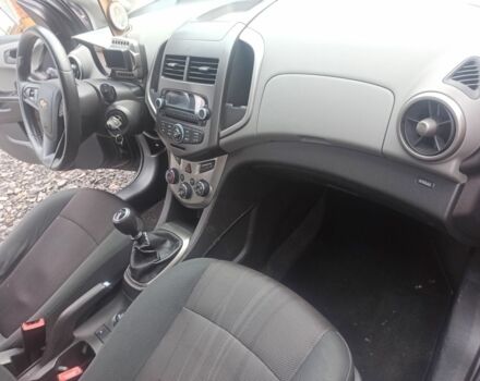 Черный Шевроле Авео, объемом двигателя 1.2 л и пробегом 236 тыс. км за 5400 $, фото 5 на Automoto.ua