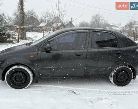 Чорний Шевроле Авео, об'ємом двигуна 1.5 л та пробігом 230 тис. км за 1800 $, фото 1 на Automoto.ua