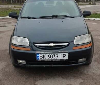 Черный Шевроле Авео, объемом двигателя 1.5 л и пробегом 290 тыс. км за 1900 $, фото 1 на Automoto.ua