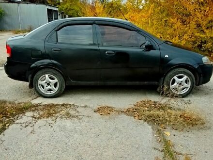 Черный Шевроле Авео, объемом двигателя 1.5 л и пробегом 370 тыс. км за 2500 $, фото 1 на Automoto.ua