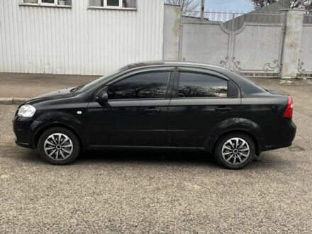 Черный Шевроле Авео, объемом двигателя 1.5 л и пробегом 300 тыс. км за 3000 $, фото 1 на Automoto.ua