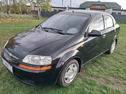 Черный Шевроле Авео, объемом двигателя 1.5 л и пробегом 300 тыс. км за 2100 $, фото 1 на Automoto.ua