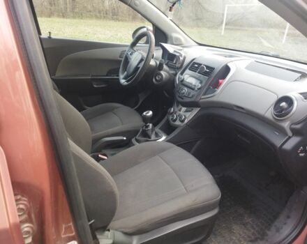 Коричневый Шевроле Авео, объемом двигателя 1.4 л и пробегом 200 тыс. км за 3600 $, фото 5 на Automoto.ua