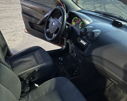 Коричневый Шевроле Авео, объемом двигателя 1.5 л и пробегом 400 тыс. км за 2750 $, фото 6 на Automoto.ua