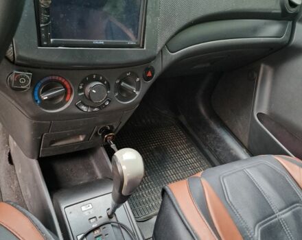 Коричневый Шевроле Авео, объемом двигателя 1.5 л и пробегом 230 тыс. км за 3400 $, фото 3 на Automoto.ua