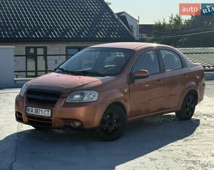 Коричневый Шевроле Авео, объемом двигателя 1.6 л и пробегом 300 тыс. км за 2500 $, фото 1 на Automoto.ua