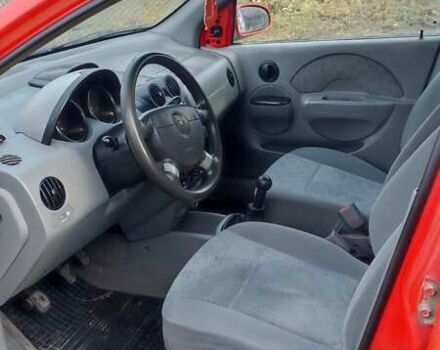 Красный Шевроле Авео, объемом двигателя 1.2 л и пробегом 300 тыс. км за 1699 $, фото 6 на Automoto.ua