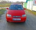 Красный Шевроле Авео, объемом двигателя 1.2 л и пробегом 300 тыс. км за 1699 $, фото 4 на Automoto.ua