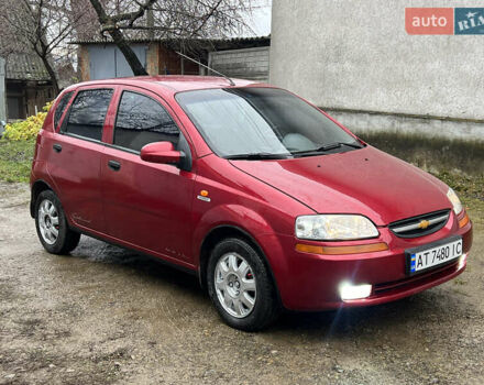 Красный Шевроле Авео, объемом двигателя 1.5 л и пробегом 190 тыс. км за 2450 $, фото 3 на Automoto.ua