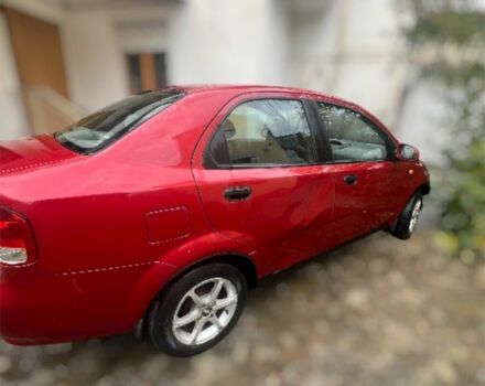 Красный Шевроле Авео, объемом двигателя 1.6 л и пробегом 230 тыс. км за 2300 $, фото 2 на Automoto.ua
