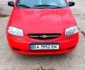 Красный Шевроле Авео, объемом двигателя 1.5 л и пробегом 178 тыс. км за 2200 $, фото 1 на Automoto.ua
