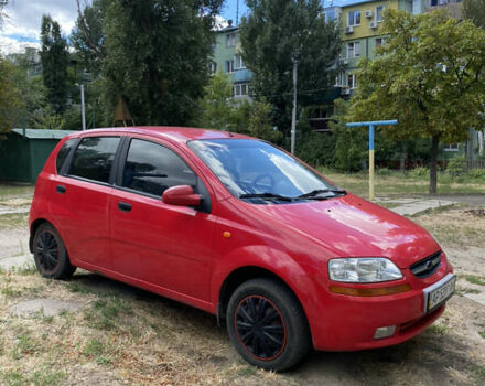 Красный Шевроле Авео, объемом двигателя 1.5 л и пробегом 250 тыс. км за 3000 $, фото 3 на Automoto.ua