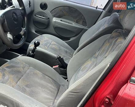 Красный Шевроле Авео, объемом двигателя 1.5 л и пробегом 190 тыс. км за 2450 $, фото 7 на Automoto.ua