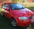 Красный Шевроле Авео, объемом двигателя 1.5 л и пробегом 230 тыс. км за 3600 $, фото 1 на Automoto.ua