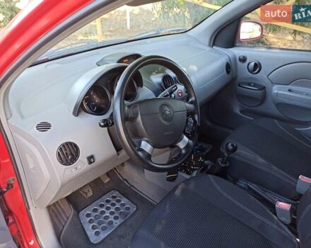 Червоний Шевроле Авео, об'ємом двигуна 1.5 л та пробігом 120 тис. км за 3100 $, фото 10 на Automoto.ua
