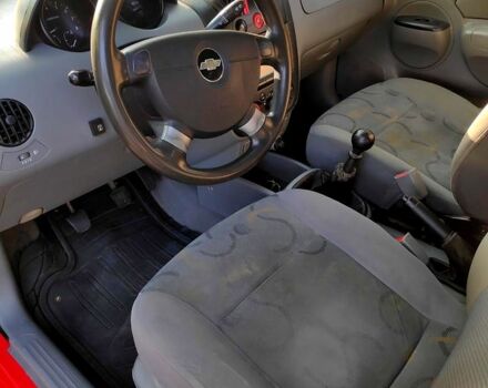 Красный Шевроле Авео, объемом двигателя 1.5 л и пробегом 210 тыс. км за 2300 $, фото 3 на Automoto.ua