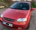 Красный Шевроле Авео, объемом двигателя 1.5 л и пробегом 281 тыс. км за 2900 $, фото 9 на Automoto.ua