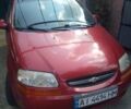 Красный Шевроле Авео, объемом двигателя 1.5 л и пробегом 130 тыс. км за 2400 $, фото 2 на Automoto.ua