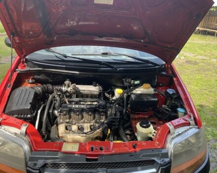 Червоний Шевроле Авео, об'ємом двигуна 1.5 л та пробігом 80 тис. км за 2000 $, фото 1 на Automoto.ua