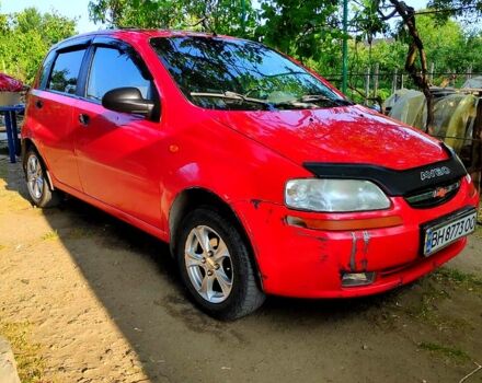 Красный Шевроле Авео, объемом двигателя 1.5 л и пробегом 210 тыс. км за 2300 $, фото 2 на Automoto.ua