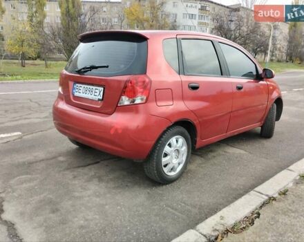 Красный Шевроле Авео, объемом двигателя 1.5 л и пробегом 275 тыс. км за 3700 $, фото 1 на Automoto.ua