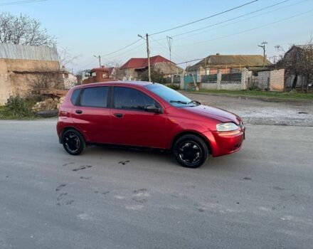 Красный Шевроле Авео, объемом двигателя 1.5 л и пробегом 366 тыс. км за 2000 $, фото 3 на Automoto.ua