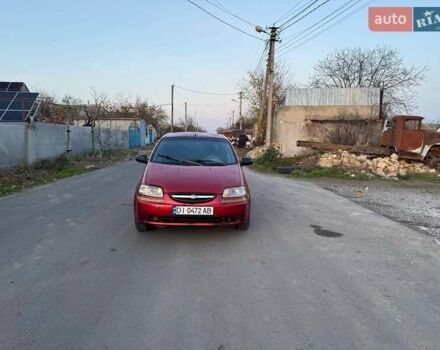 Красный Шевроле Авео, объемом двигателя 1.5 л и пробегом 306 тыс. км за 2000 $, фото 5 на Automoto.ua