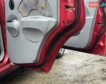Красный Шевроле Авео, объемом двигателя 1.5 л и пробегом 190 тыс. км за 2450 $, фото 15 на Automoto.ua
