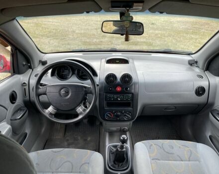 Червоний Шевроле Авео, об'ємом двигуна 1.5 л та пробігом 263 тис. км за 1650 $, фото 5 на Automoto.ua