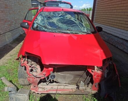 Красный Шевроле Авео, объемом двигателя 1.2 л и пробегом 135 тыс. км за 800 $, фото 1 на Automoto.ua